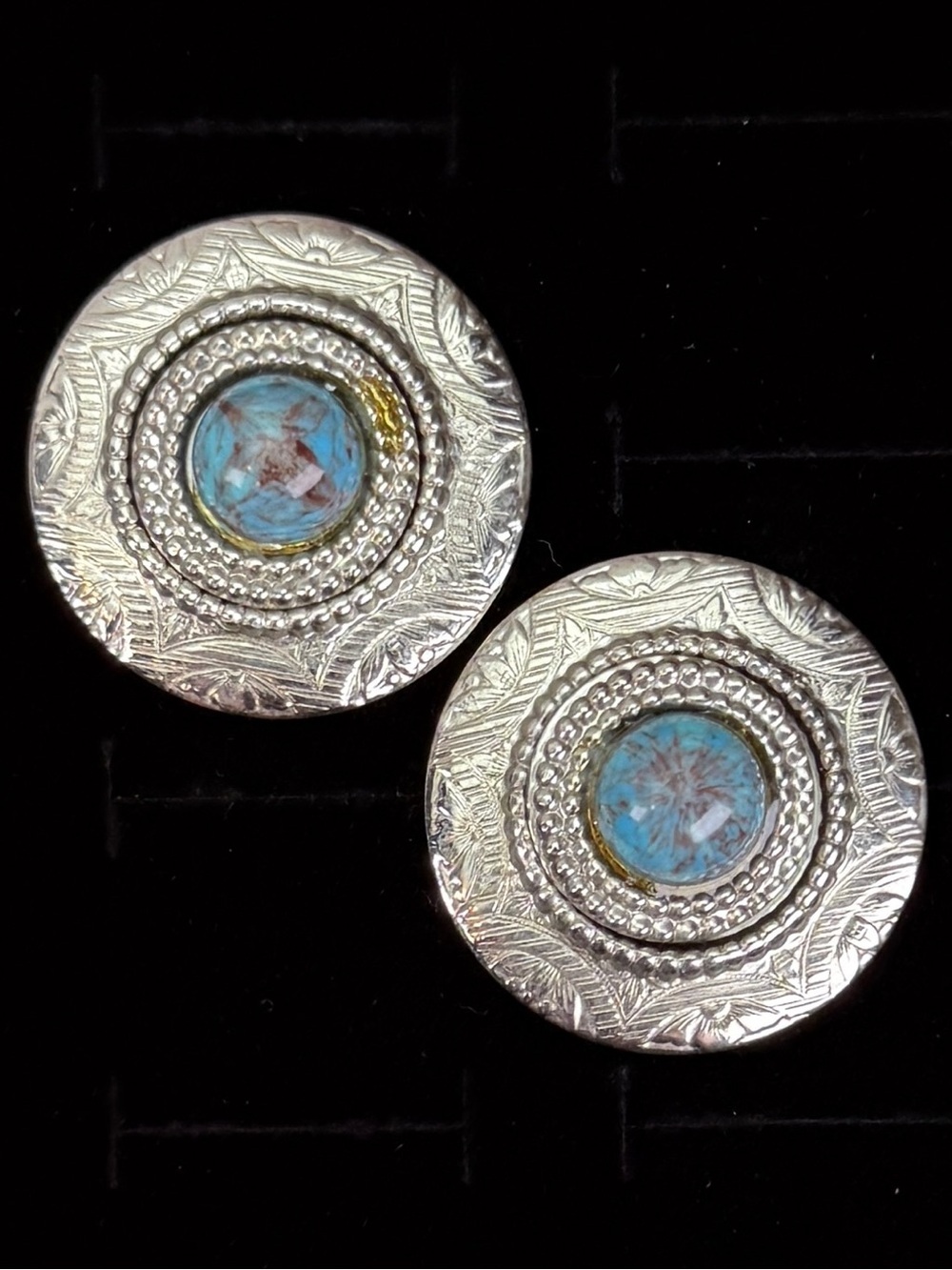 Vintage Silvertone textured southwestern style pierced earrings